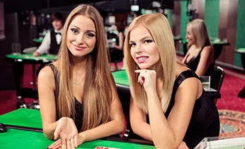 Hình ảnh đa dạng trò chơi SV288: đá gà, thể thao, casino, nổ hũ